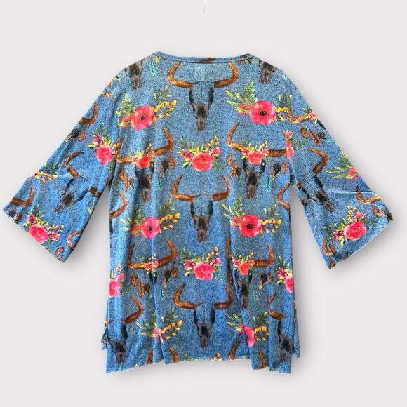 L&B Lucky &‎ Blessed Blue Floral Cow Skull Print Western Art Boho Gypsy Top Sz L - Picture 2 of 15
